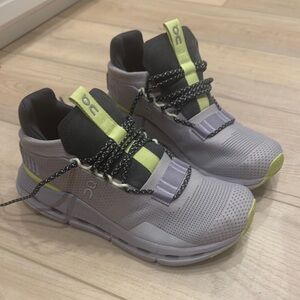 ON Running Gray Sneakers with Yellow Accents